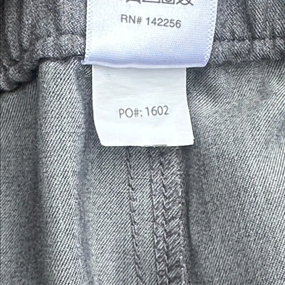 Figs Men's 'Cairo' Cargo Scrub Pants in 'Graphite' Gray/Green Size Large